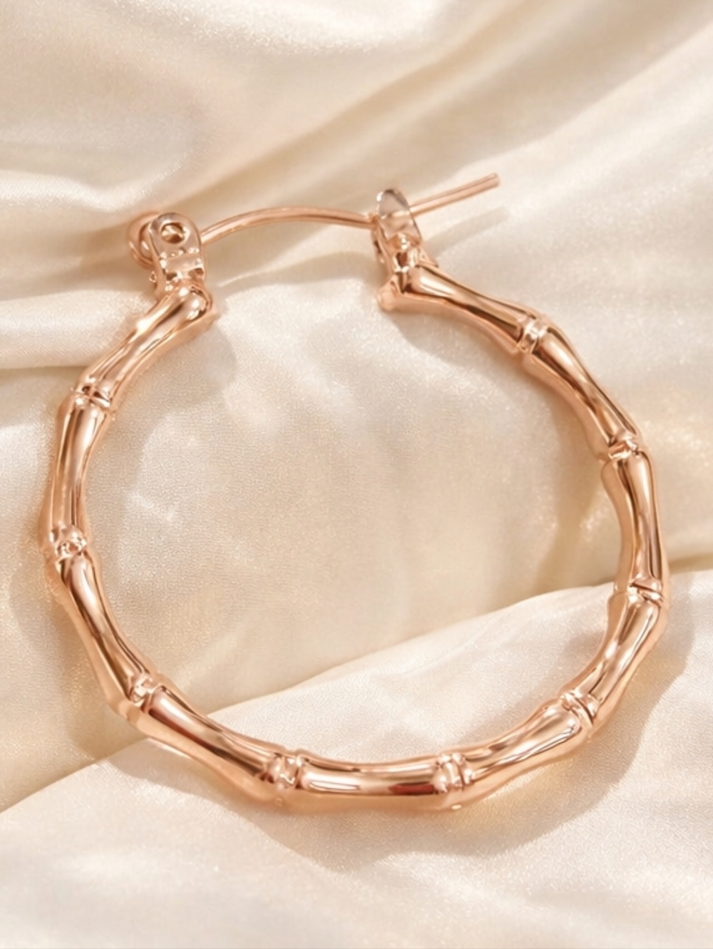 Rose Gold Bamboo-Textured Hoop Earrings – Elegant Women’s Fashion Jewelry